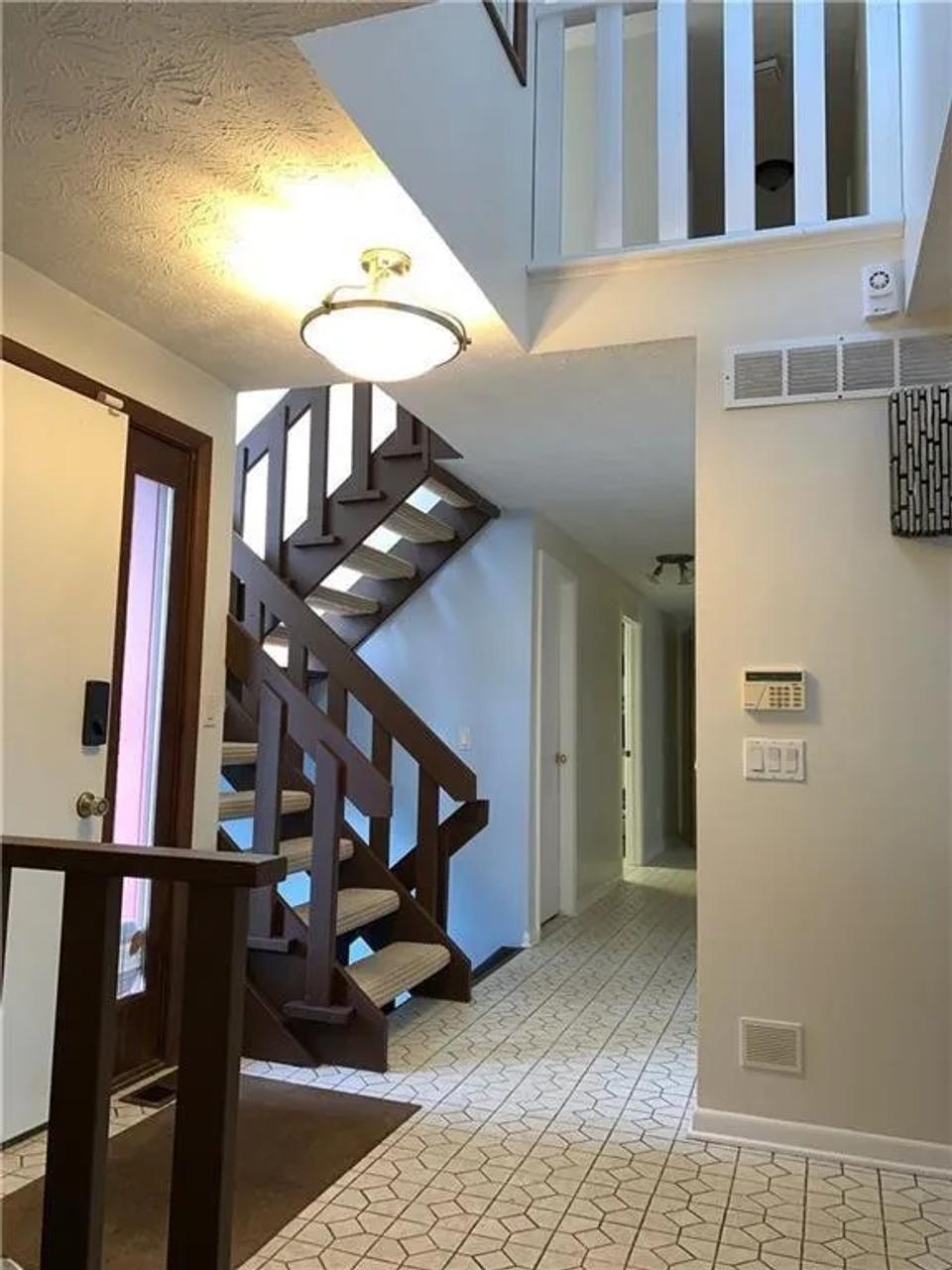 Profile photo 9 of 10