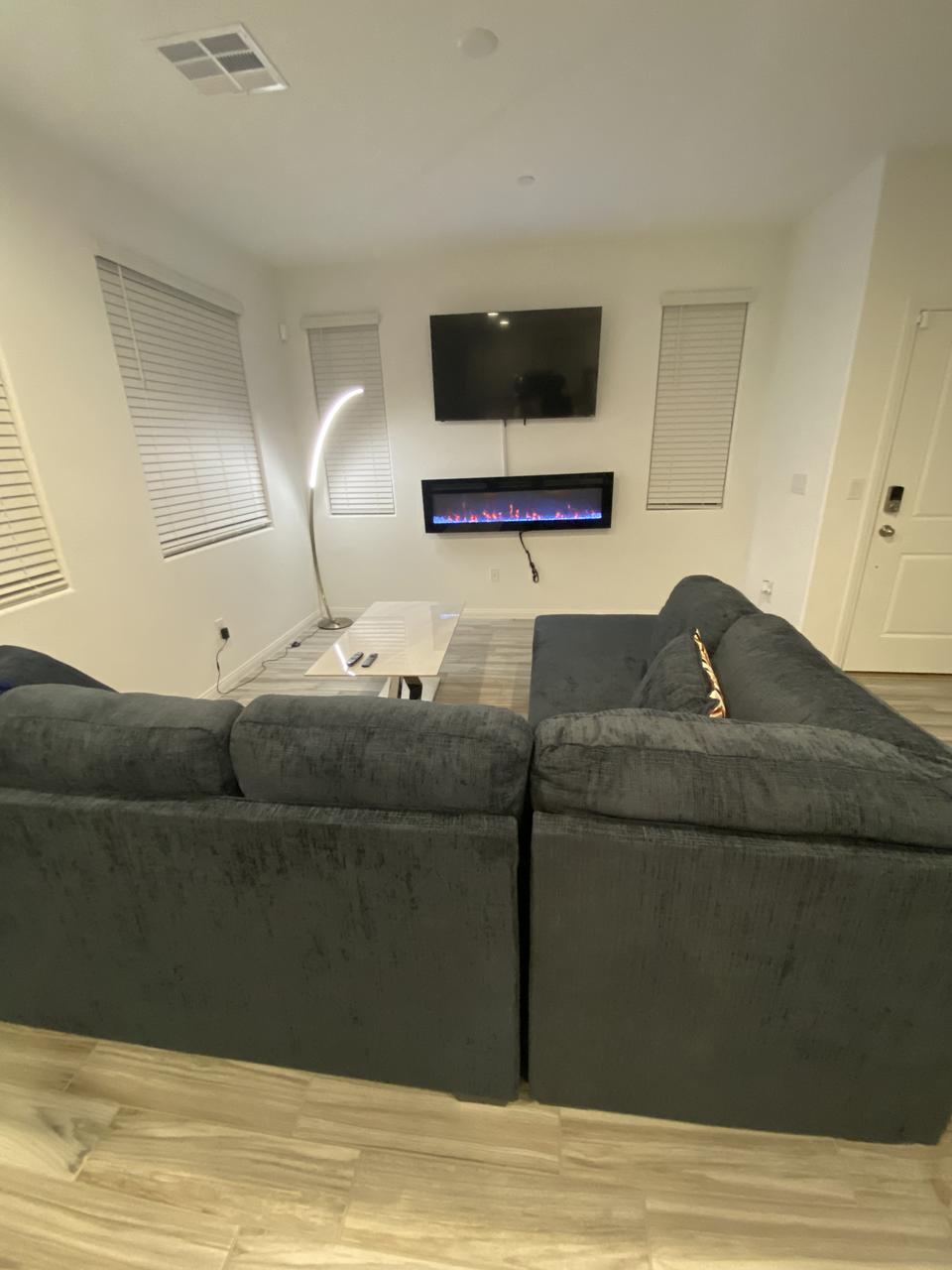 Profile photo 3 of 8