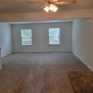 Room for rent in Asheville, NC $851, townhouse