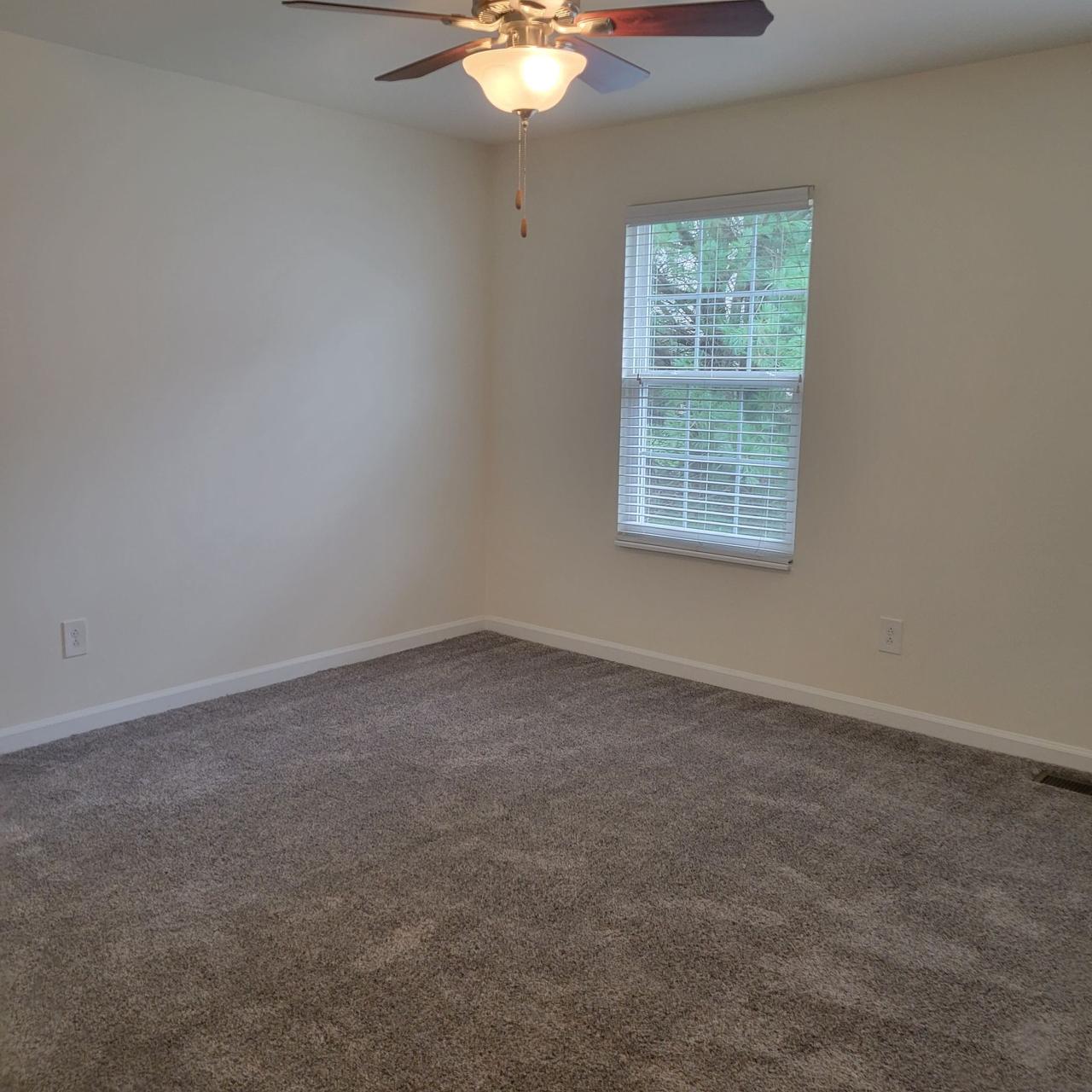 Profile photo 3 of 9