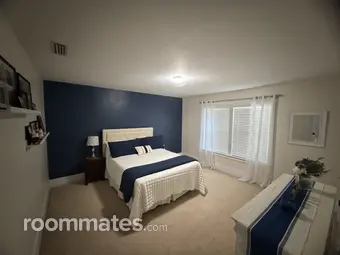 Room for rent in Tega Cay, SC $800, house