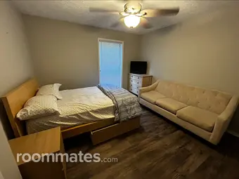 Room for rent in Marietta, GA $950, condo