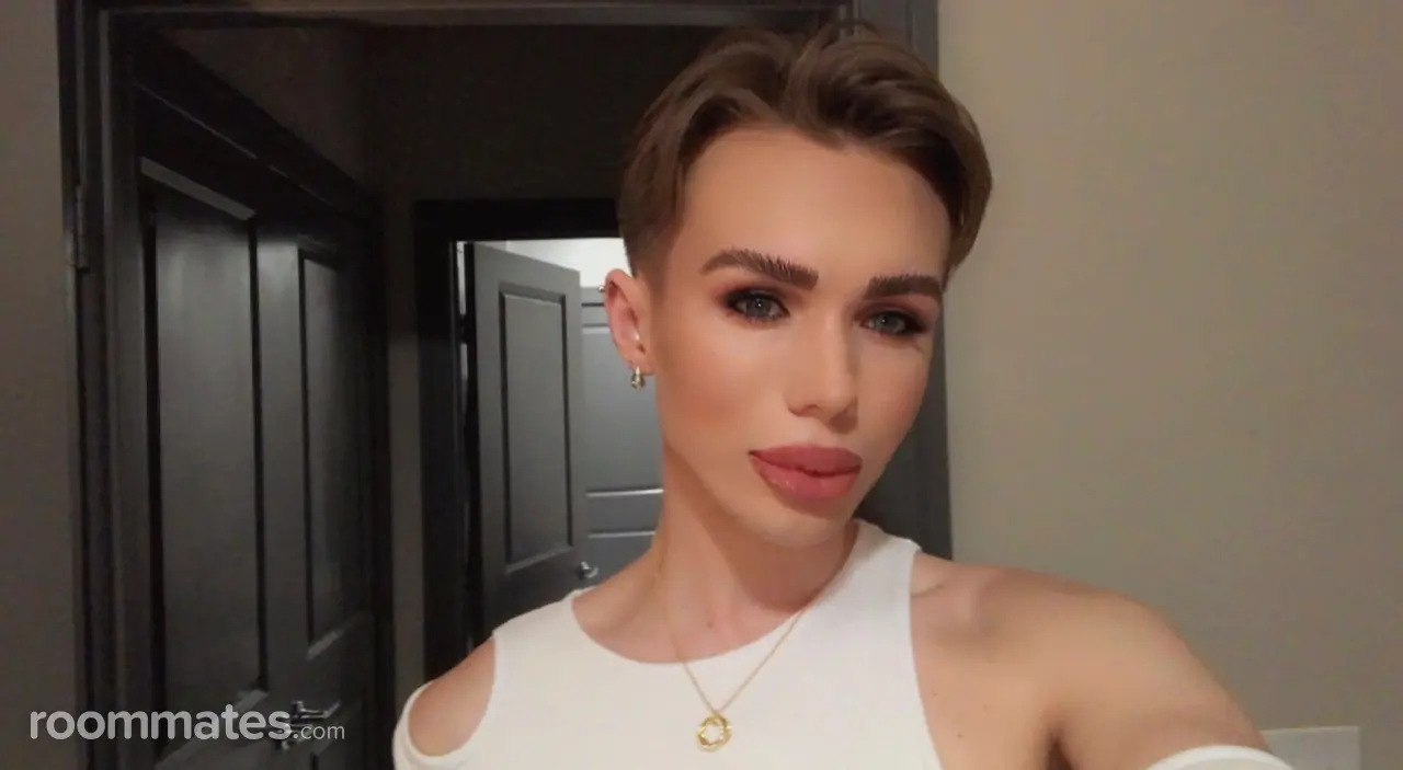 Profile photo 1 of 2