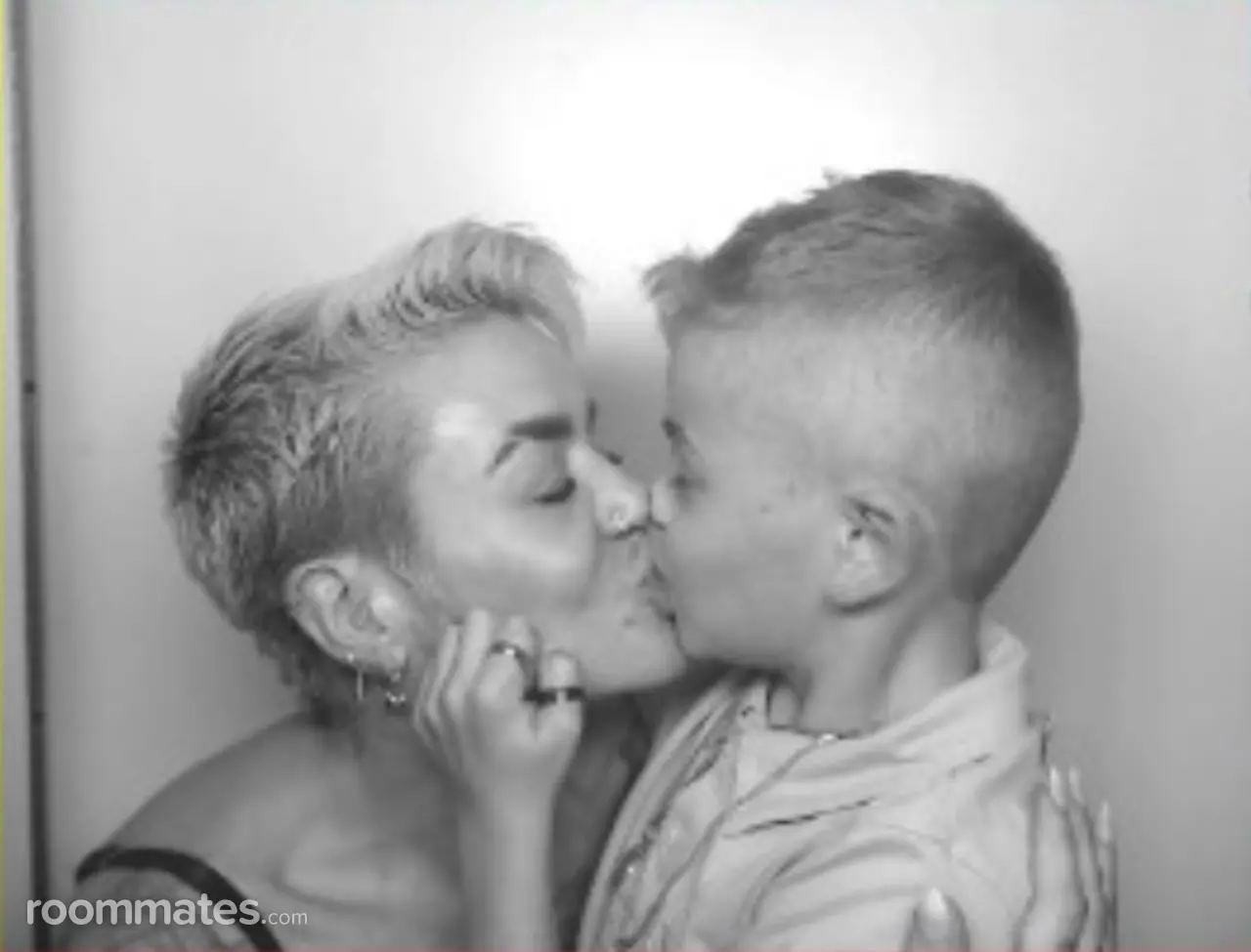 Profile photo 1 of 1