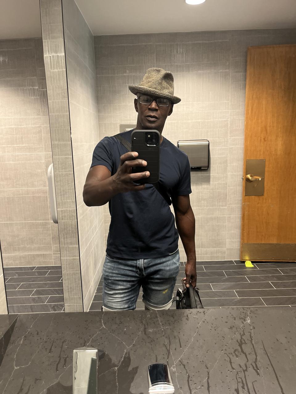 Profile photo 1 of 6