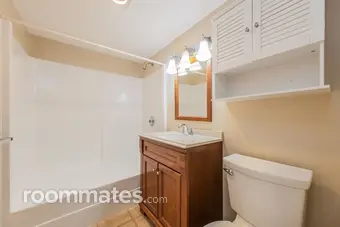 Room for rent in Framingham, MA $1200, condo