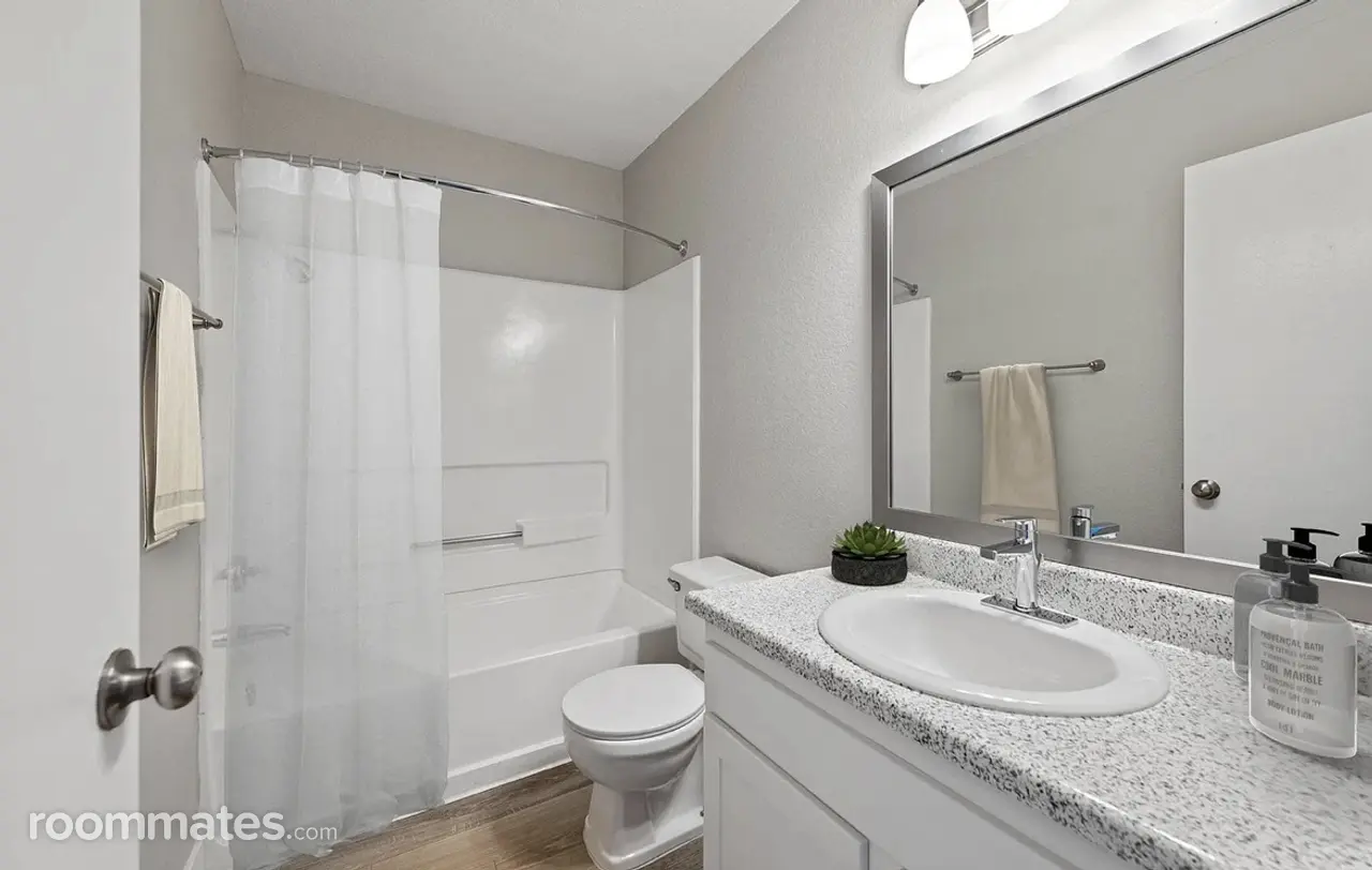 Profile photo 1 of 3