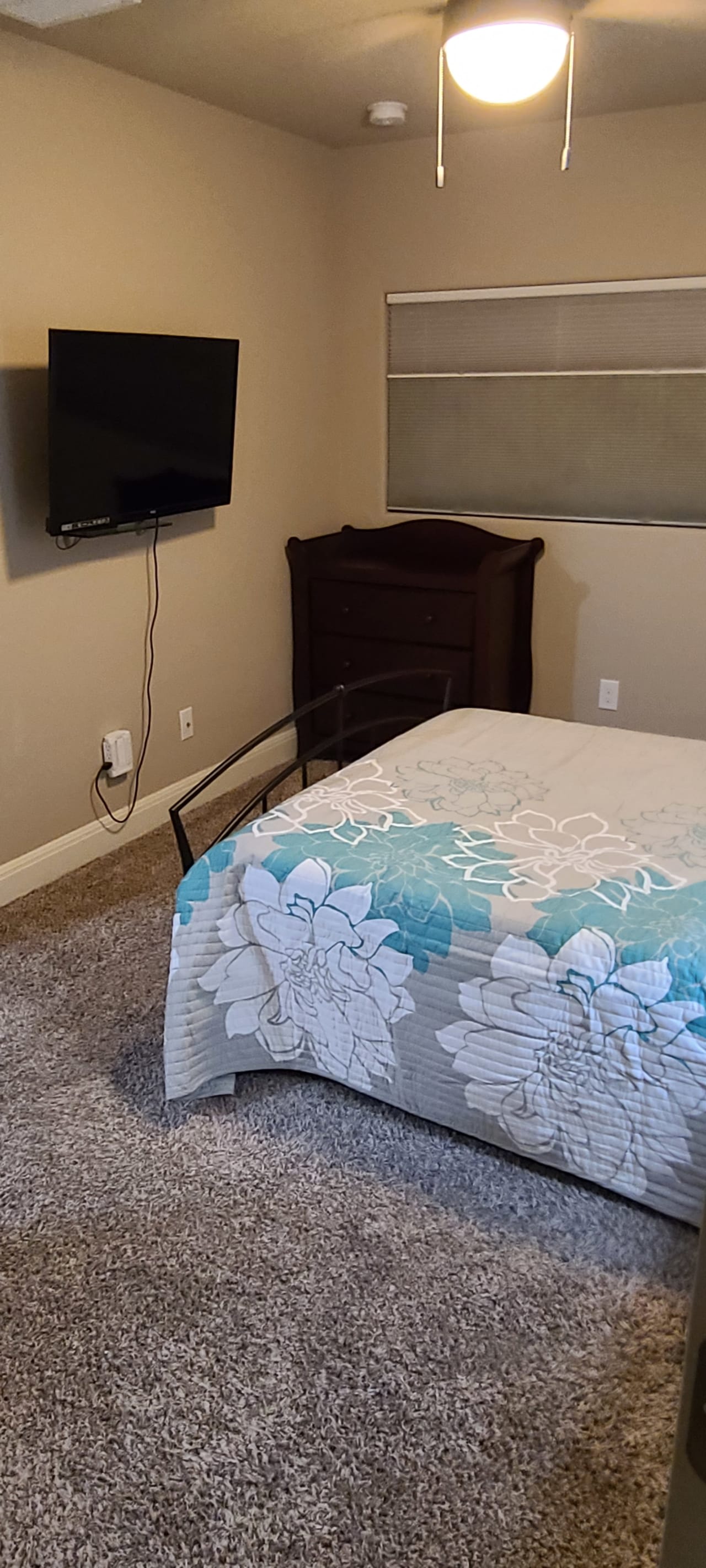 Profile photo 7 of 12