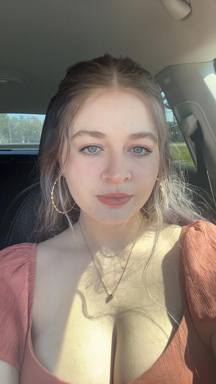 Profile photo 9 of 9
