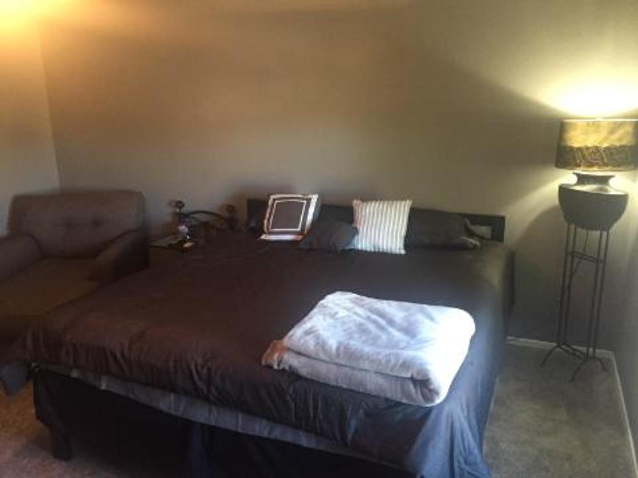 Profile photo 4 of 9