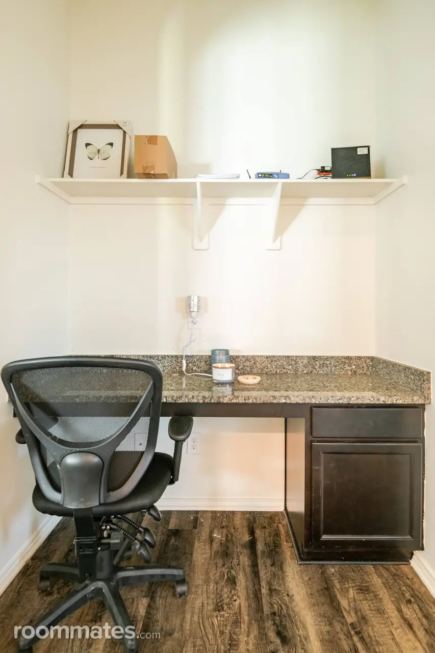 Profile photo 9 of 10