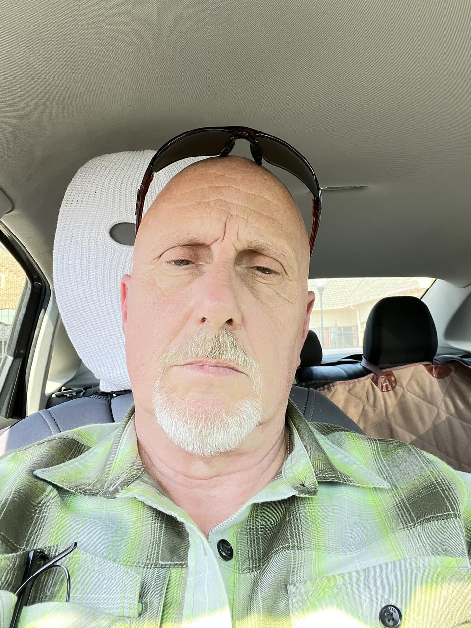 Profile photo 3 of 4