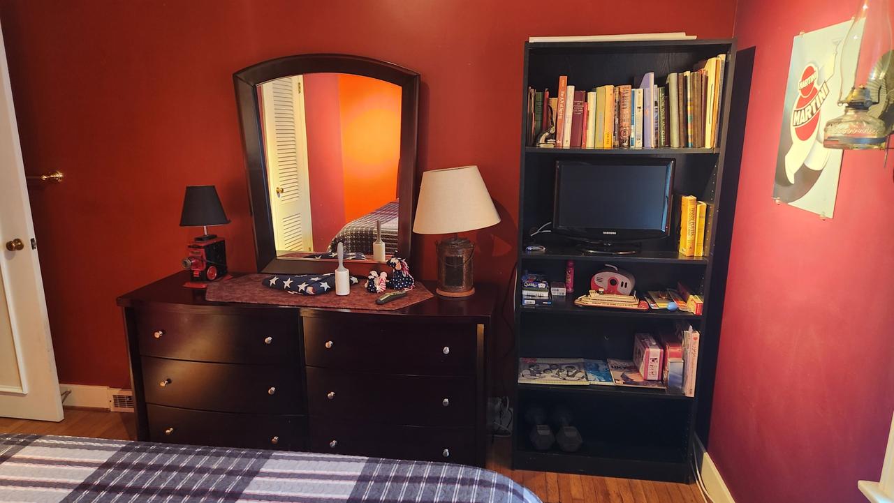 Profile photo 7 of 8