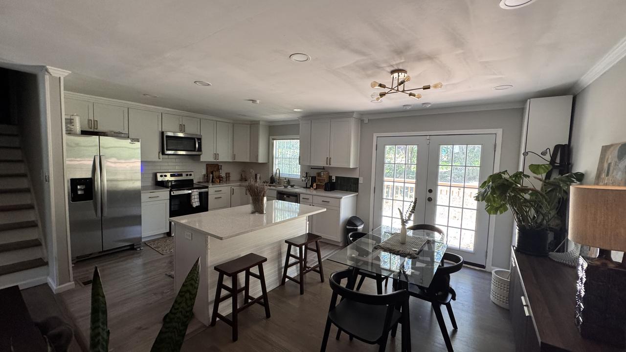 Profile photo 2 of 8