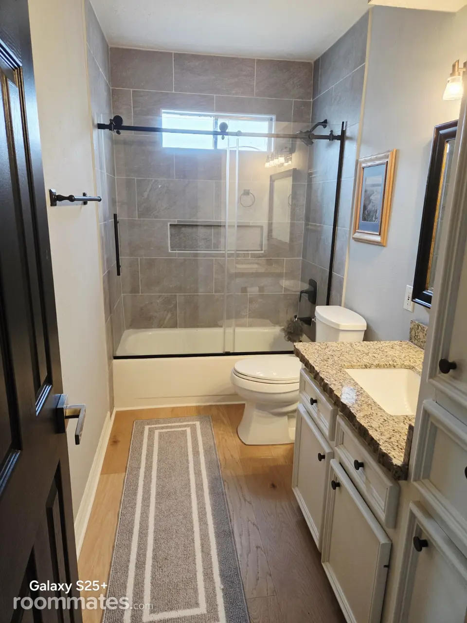 Profile photo 8 of 11