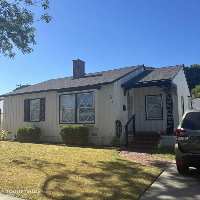 Room for rent in Long Beach, CA $1700, house