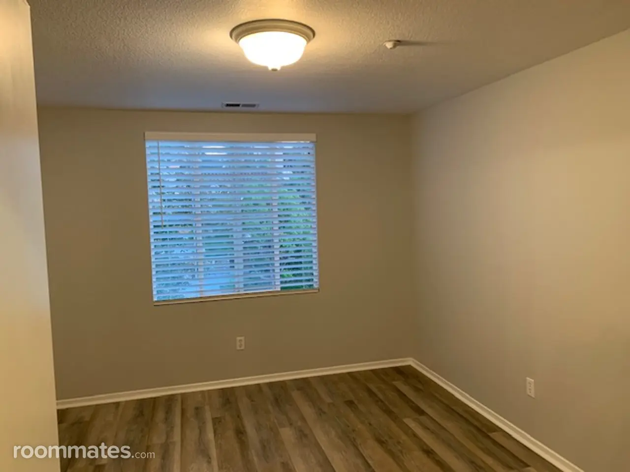 Profile photo 1 of 11