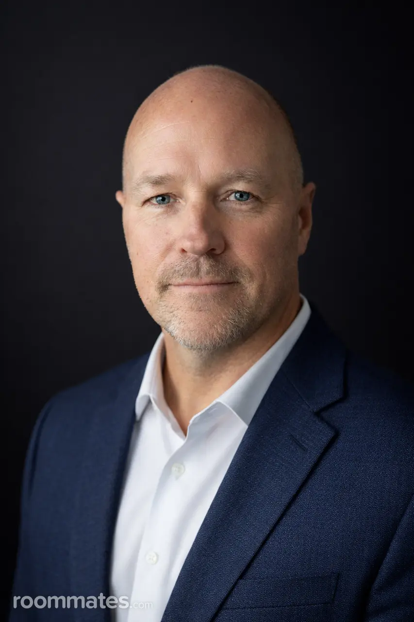 Profile photo 11 of 11