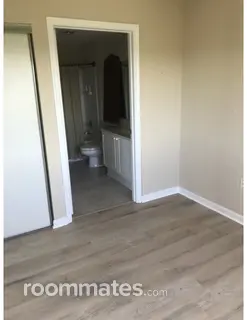 Room for rent in Leesburg, VA $950, condo