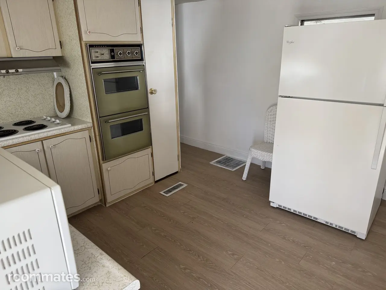 Profile photo 4 of 11