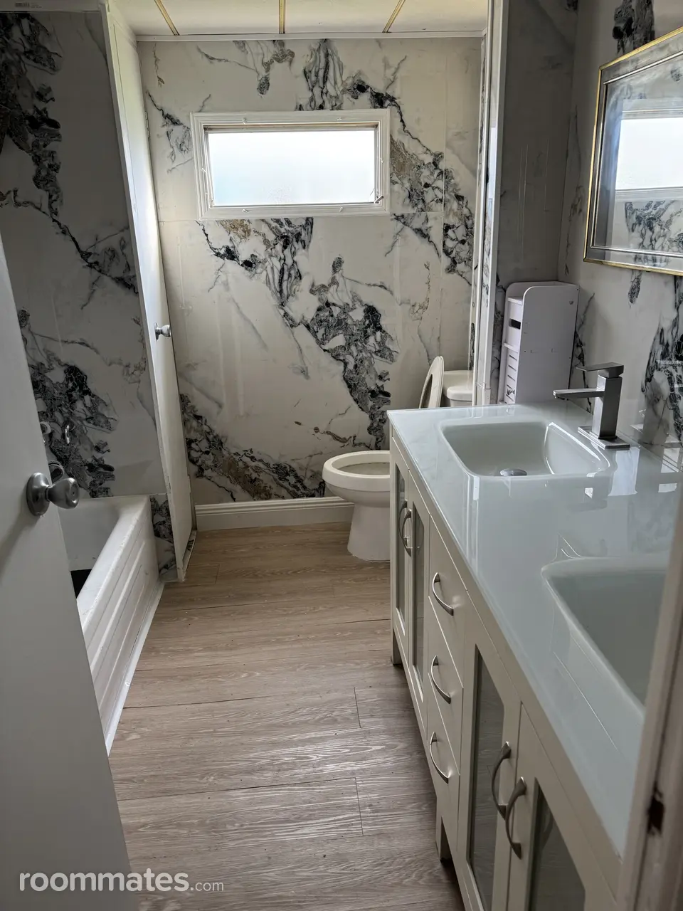 Profile photo 3 of 11