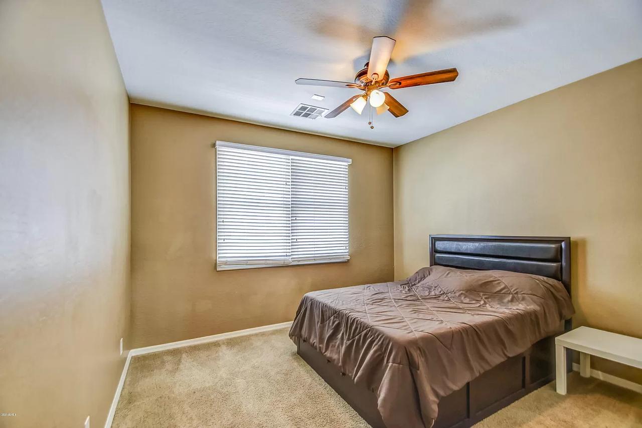 Profile photo 4 of 5