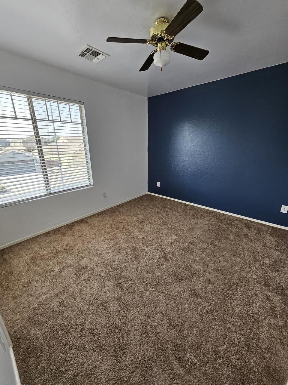 Profile photo 13 of 15