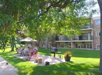 Room for rent in Edina, MN $1000, condo