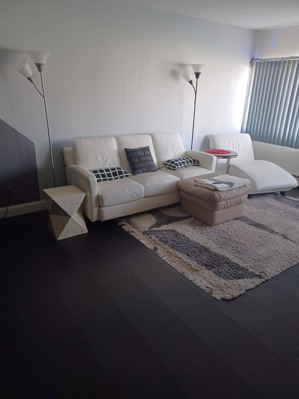 Profile photo 7 of 18