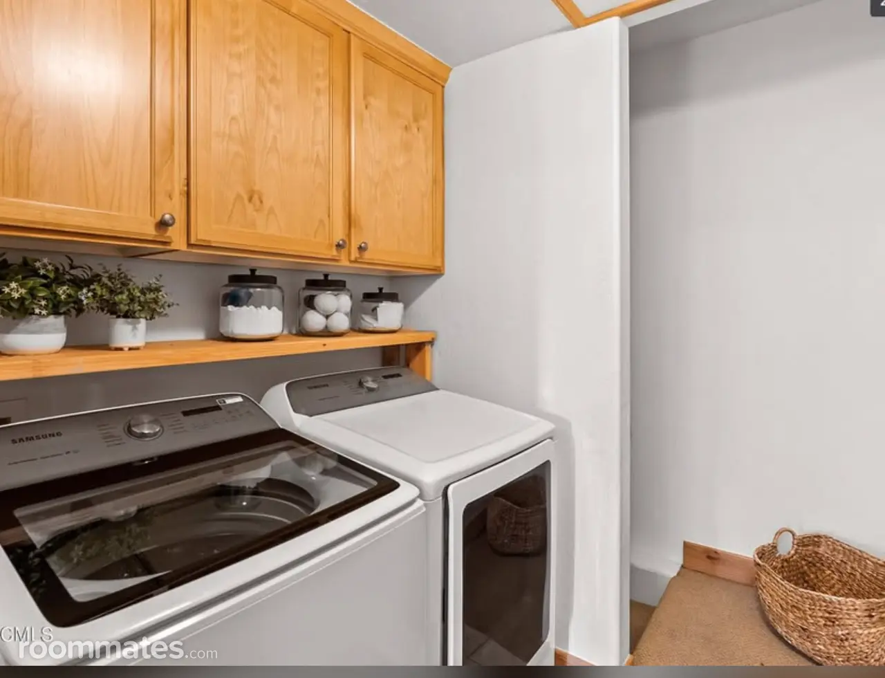 Profile photo 6 of 9