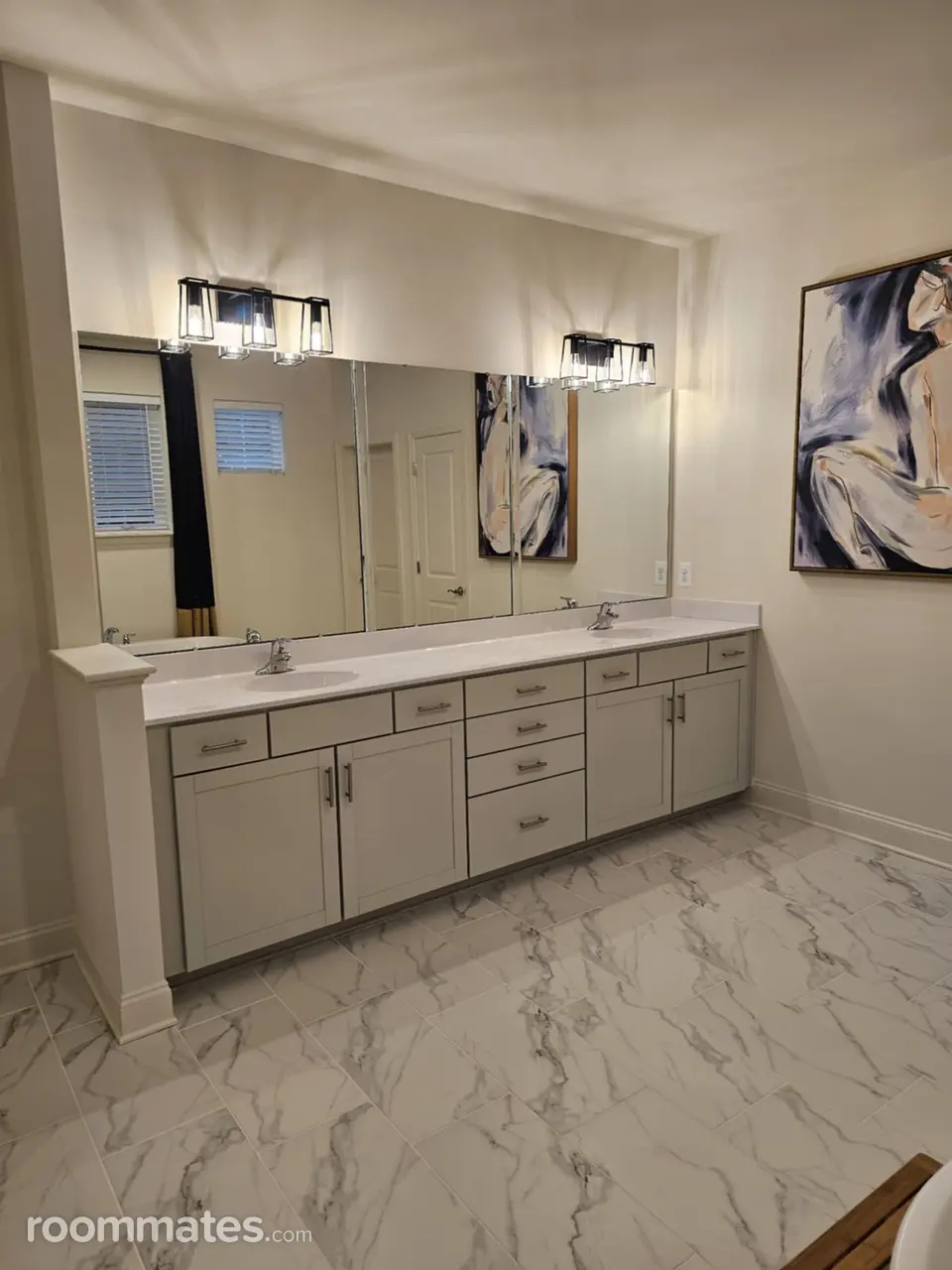 Profile photo 9 of 11