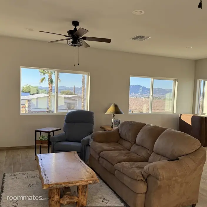 Room for rent in Topock, AZ $750, house