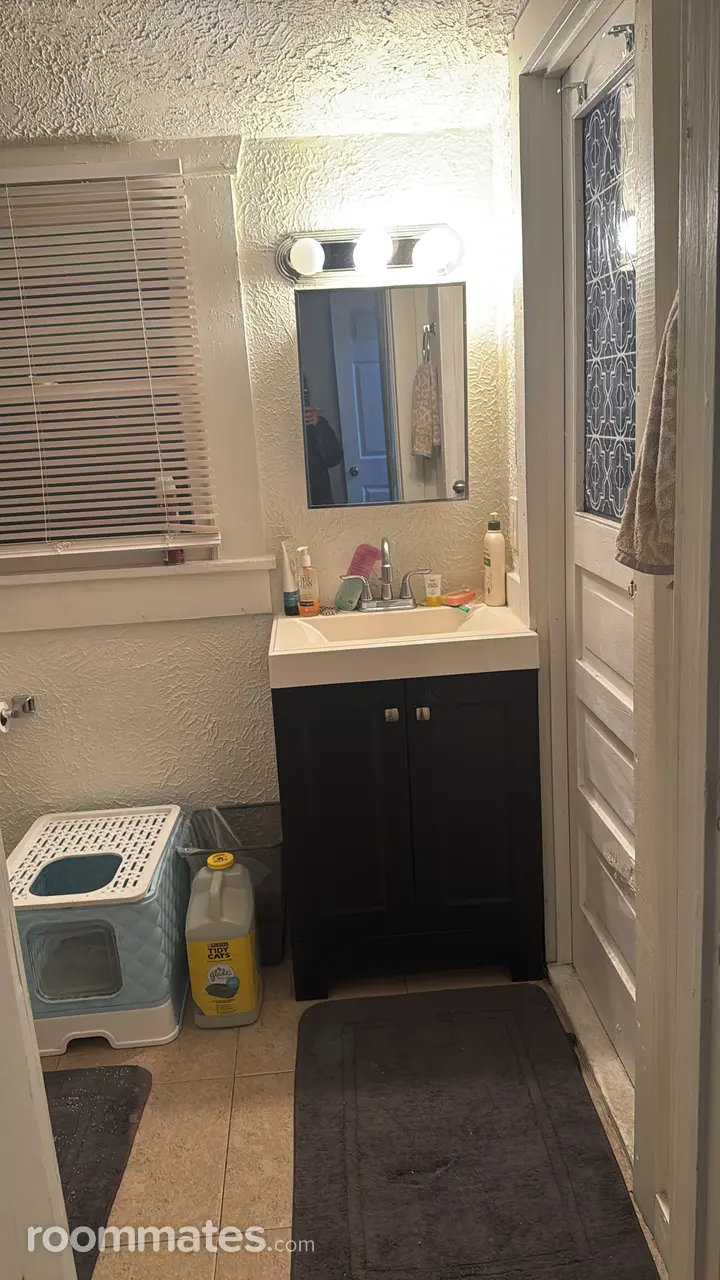 Profile photo 3 of 7