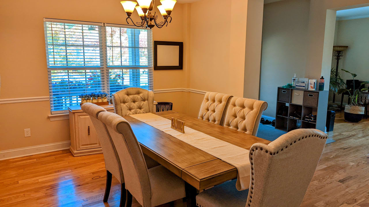 Profile photo 7 of 12