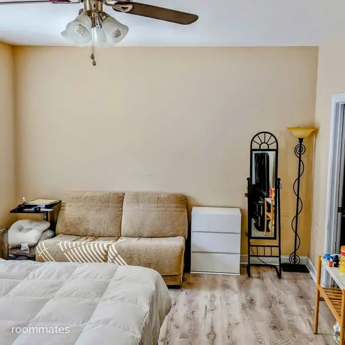 Room for rent in Cary, NC $1000, house
