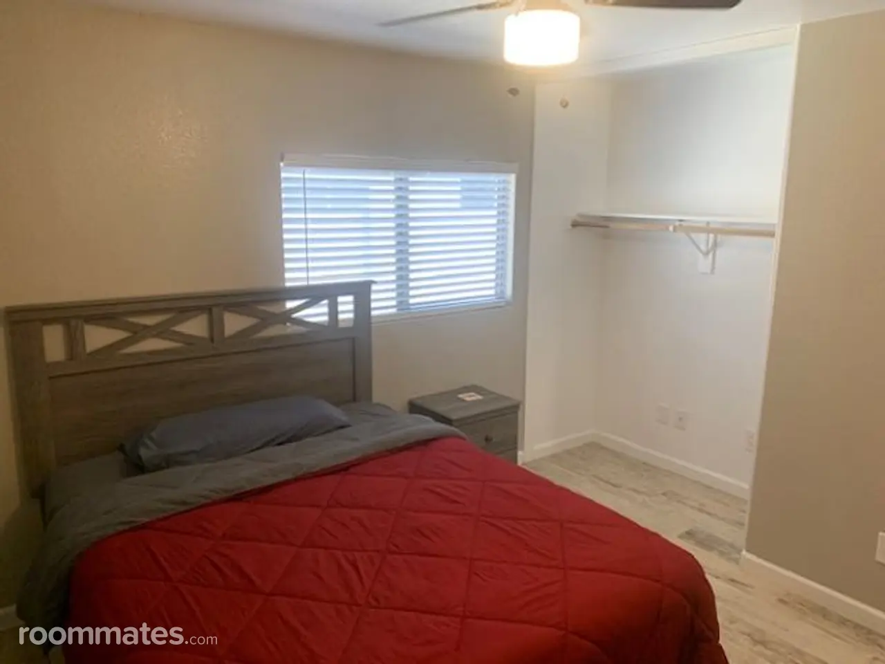 Profile photo 1 of 10