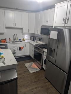Room for rent in Chicago, IL $1150, condo