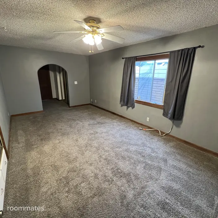 Room for rent in Long Beach, CA $1475, house
