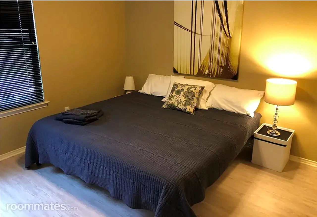 Profile photo 5 of 8