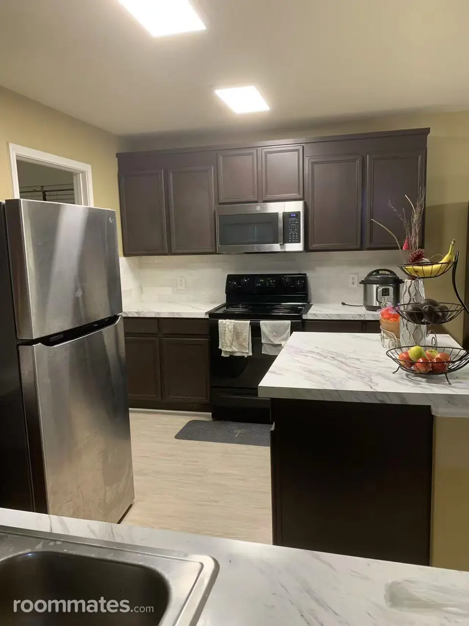 Profile photo 3 of 8