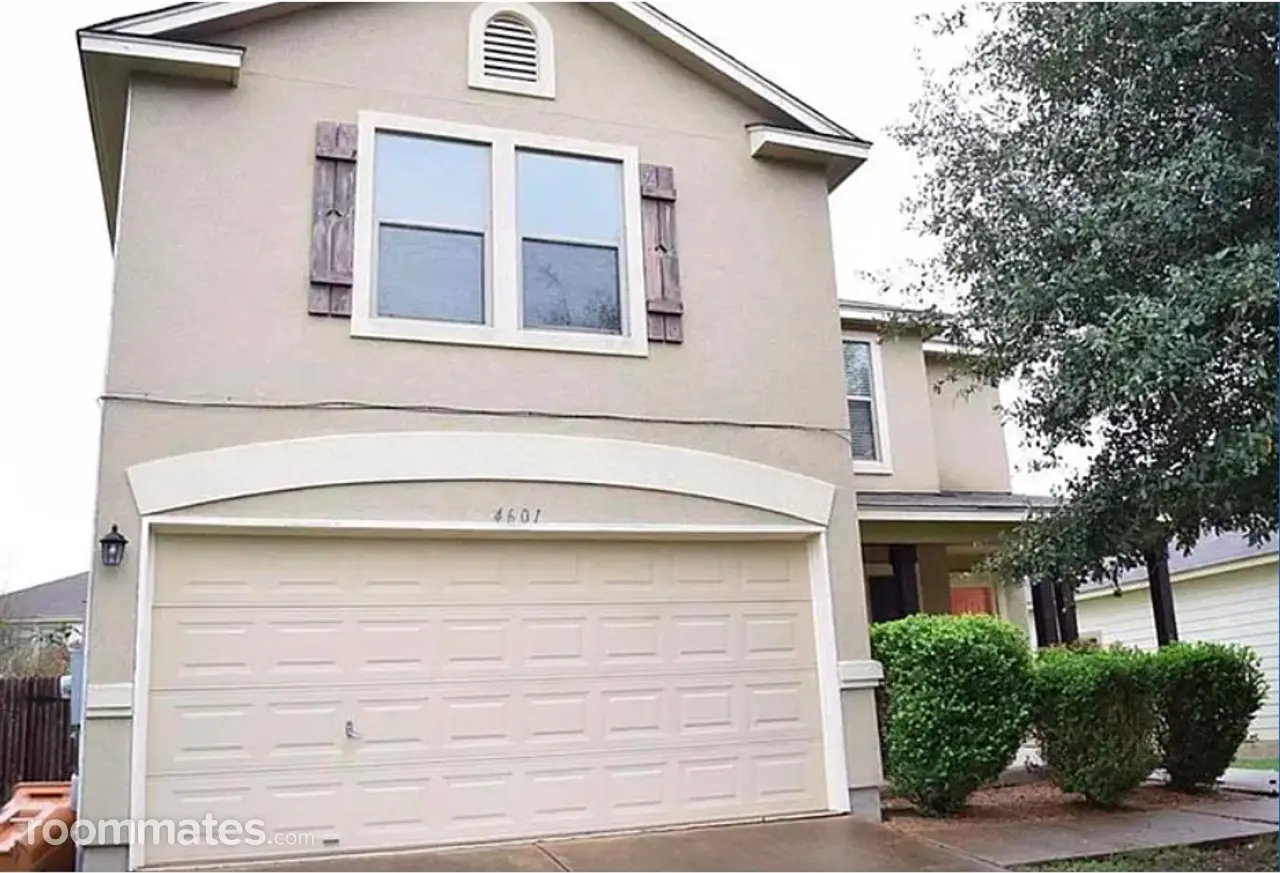 Profile photo 7 of 8