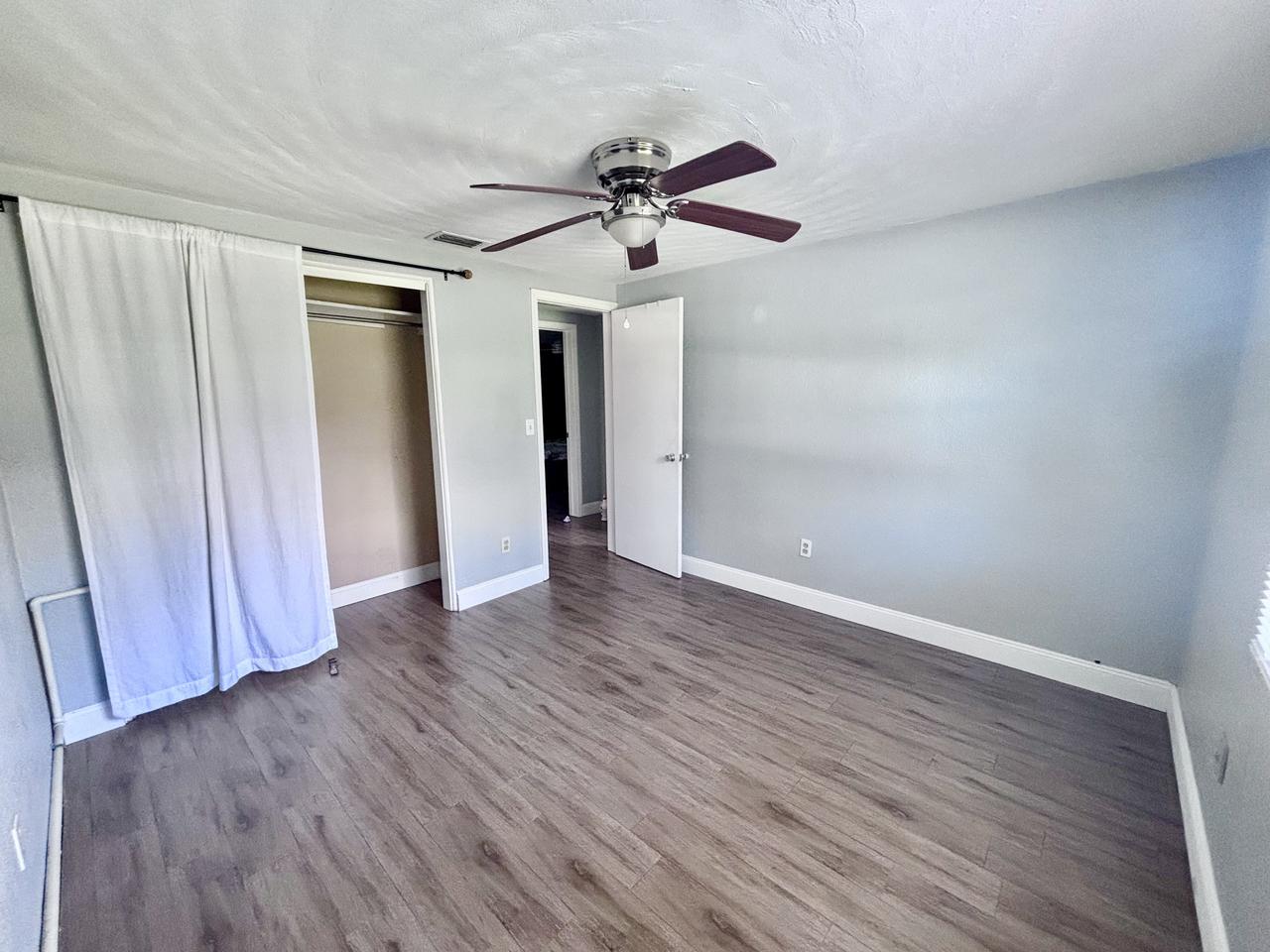 Profile photo 5 of 9