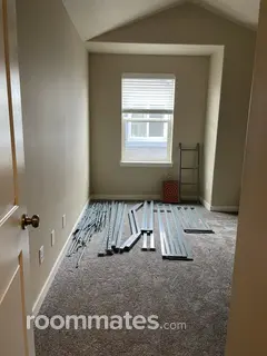 Room for rent in Hillsboro, OR $750, townhouse