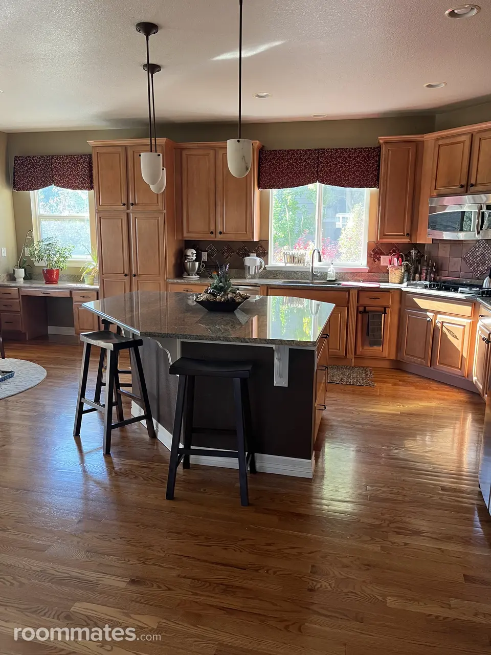 Profile photo 4 of 8