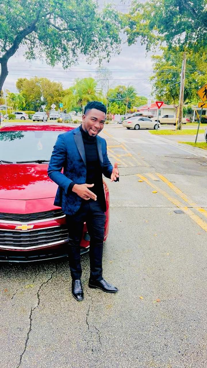 Profile photo 3 of 8