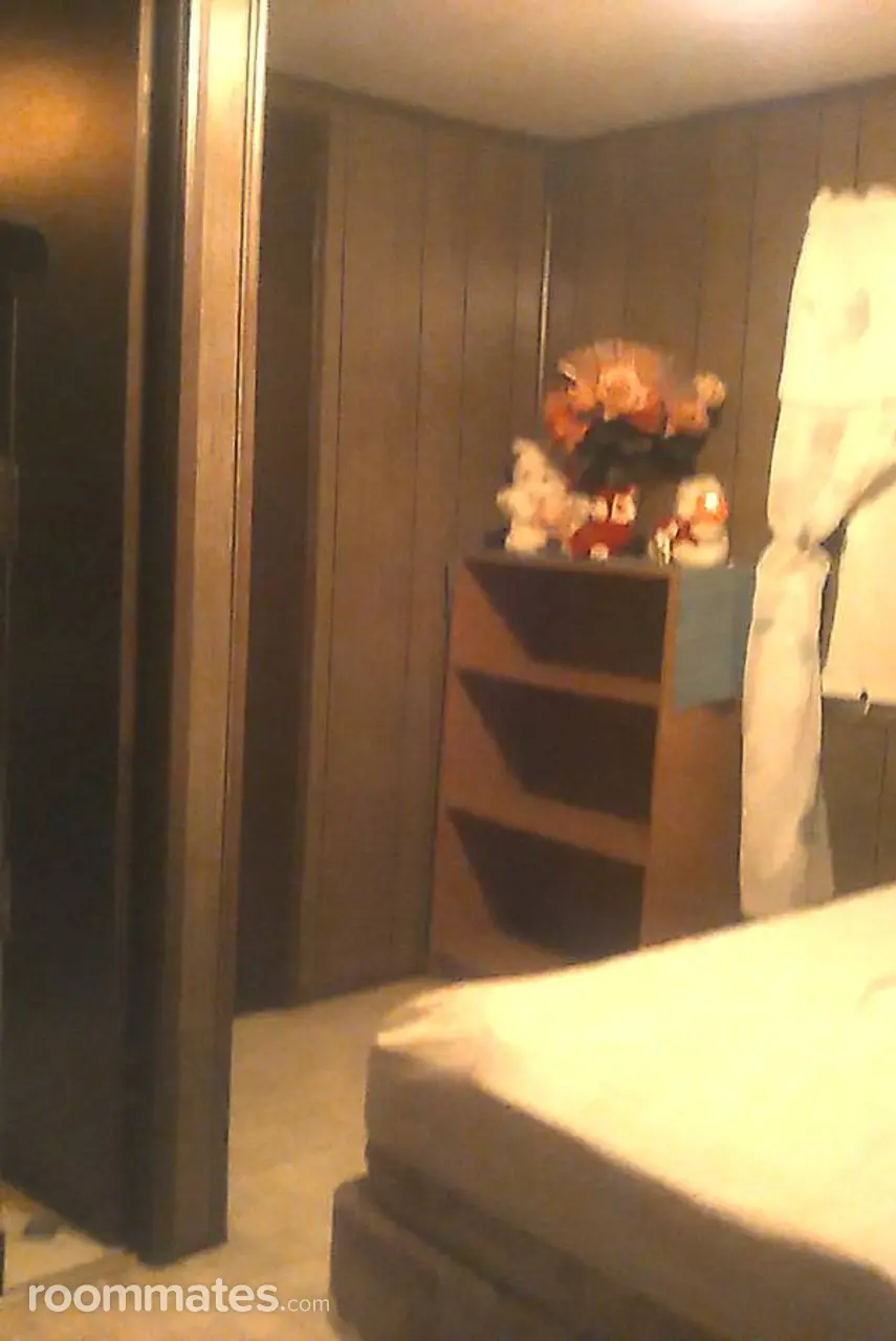 Profile photo 4 of 14