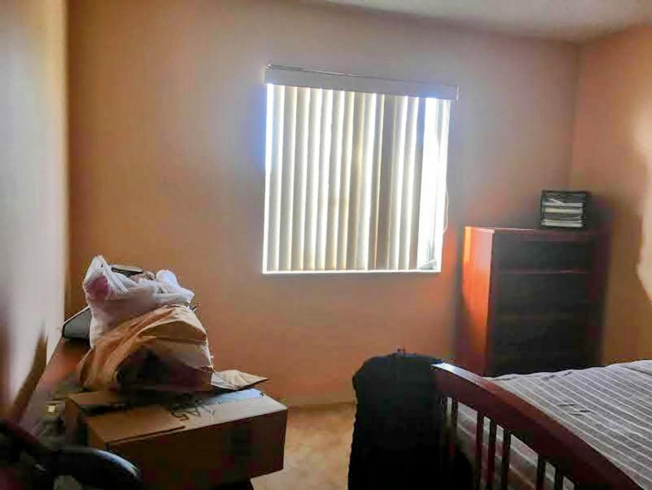 Profile photo 7 of 18