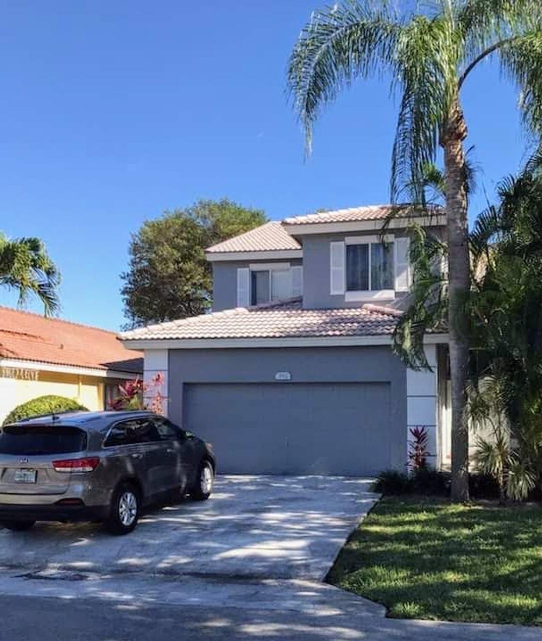 Profile photo 6 of 18