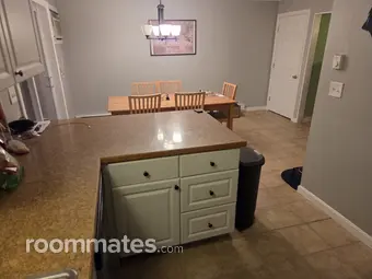 Room for rent in Londonderry, NH $900, townhouse