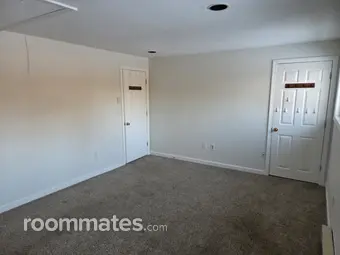 Room for rent in Londonderry, NH $900, townhouse